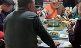 香港艺人吃瓜爆料事件,艺人吃瓜爆料掀波澜